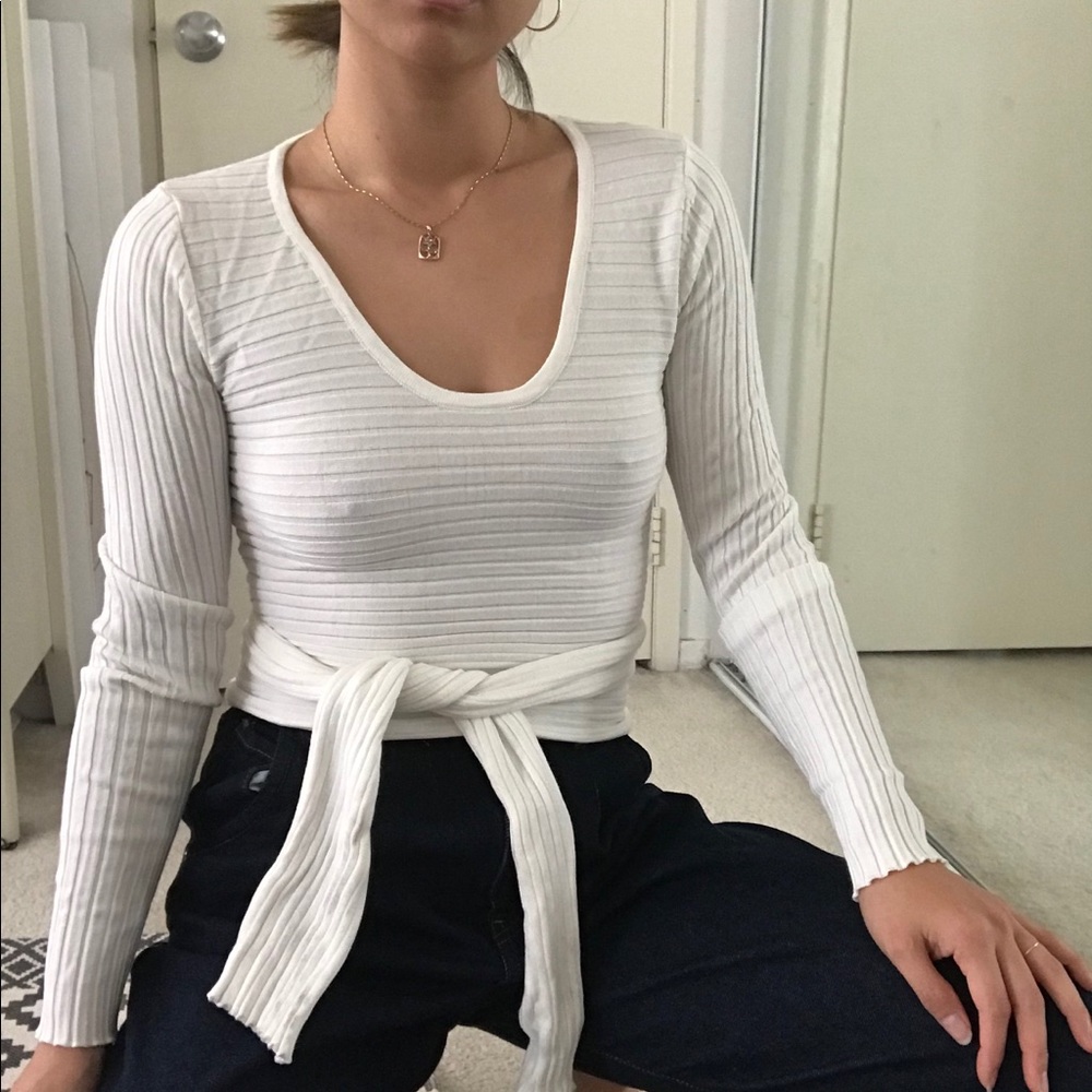 LONG SLEEVE KNIT WRAP AROUND COMF SWEATER TOP